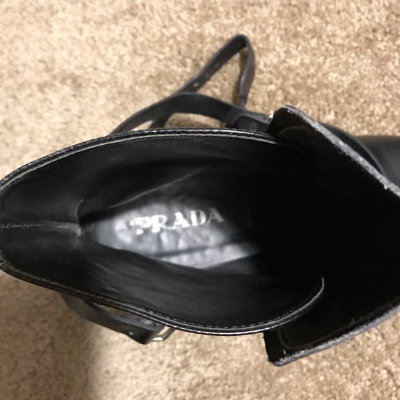 Authentic 100% Leather boots by Prada.. Certified - Picture 5 of 6